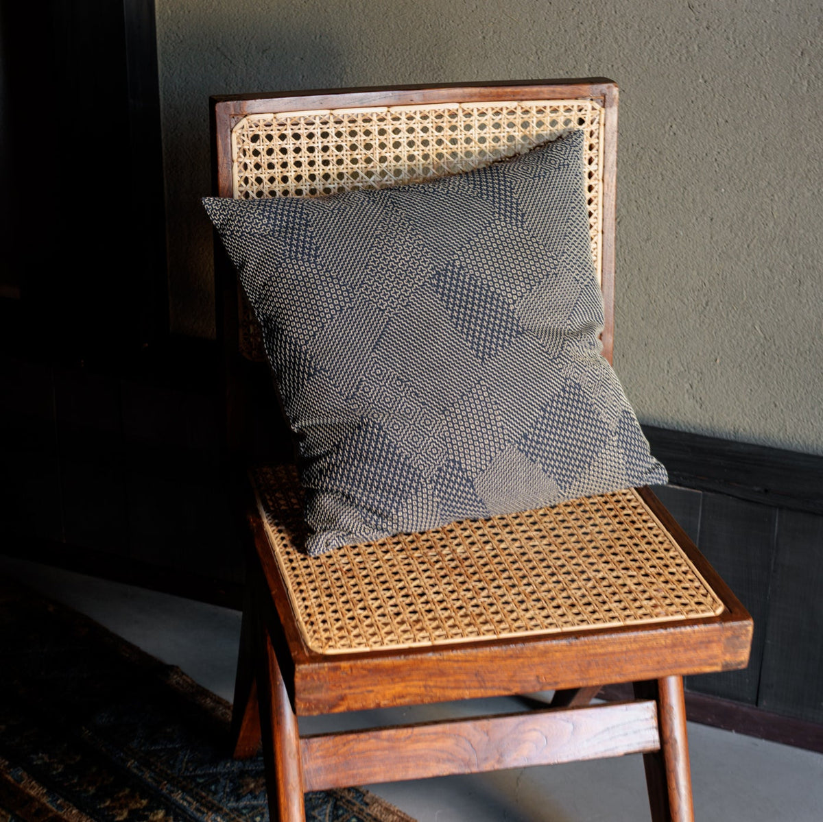 Sashiko Cushion Cover – Dark Navy