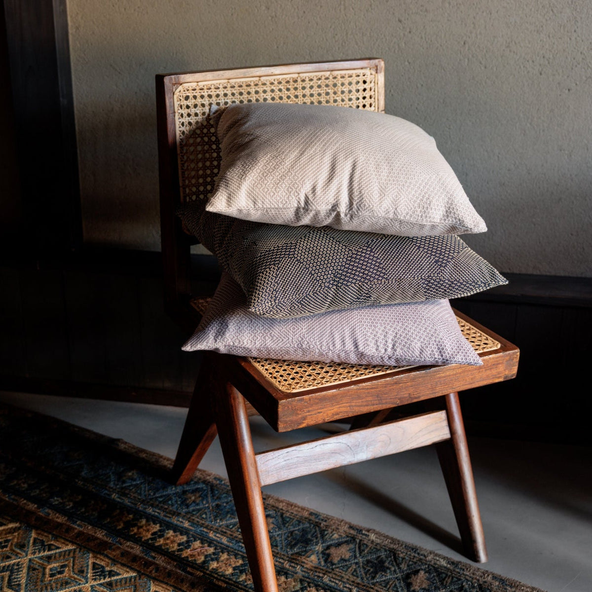 Sashiko Cushion Cover – Dark Navy