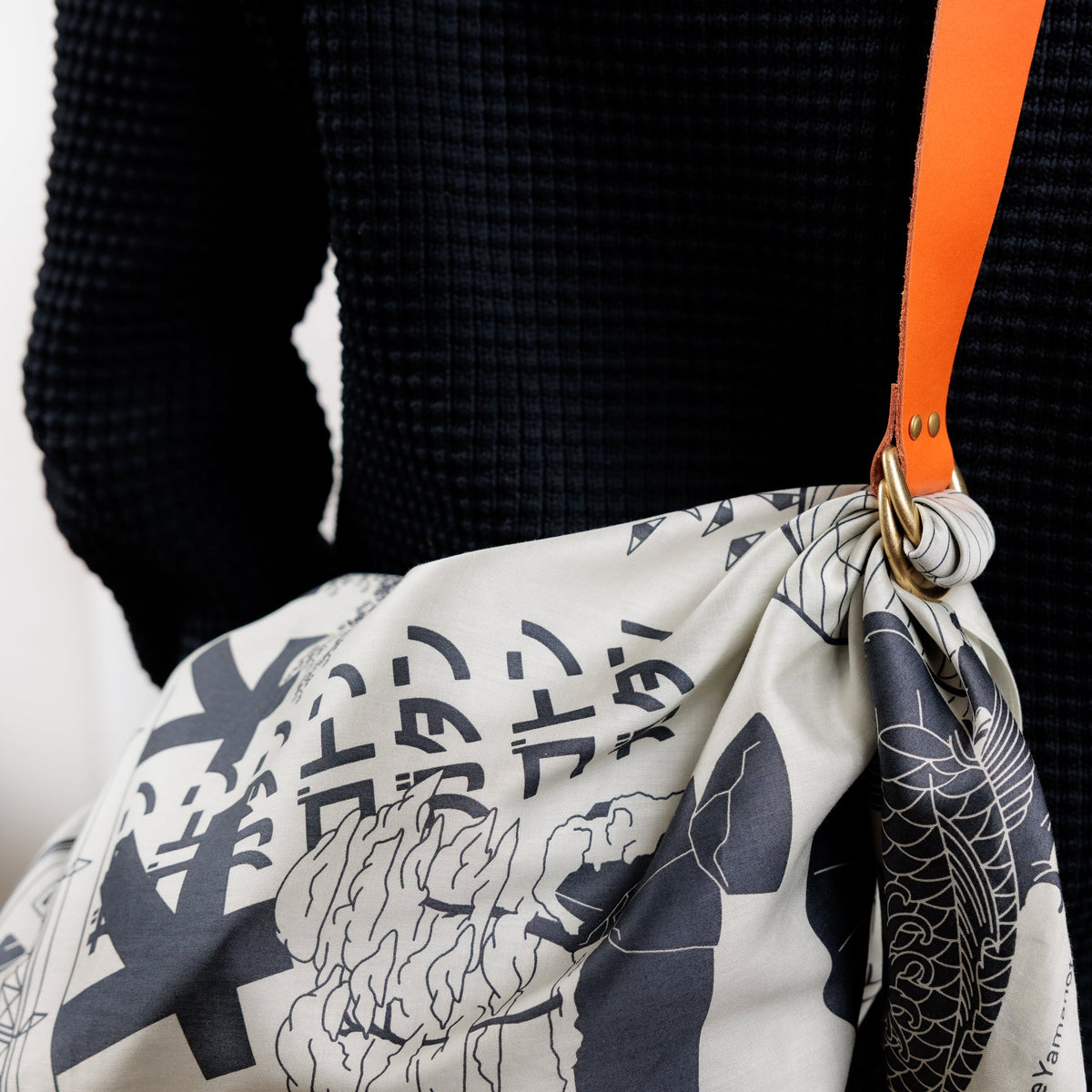 Tokyo Manga Midnight Blue & Orange Adjustable Leather Carry Strap Set